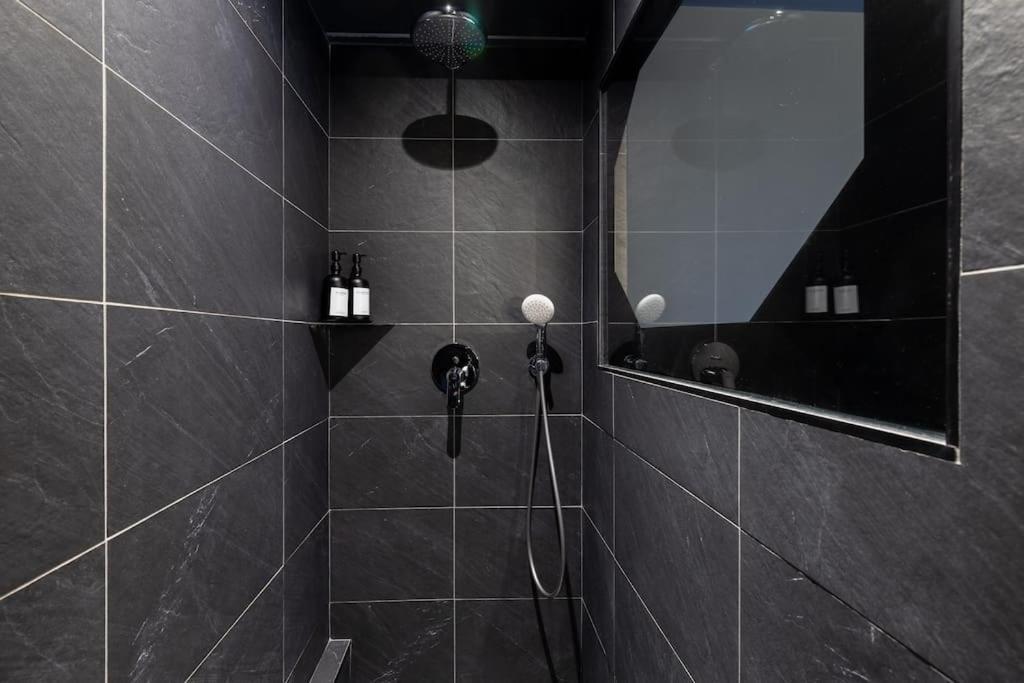 Galaxy La Tete Dans Les Etoiles Apartment Riom Luaran gambar