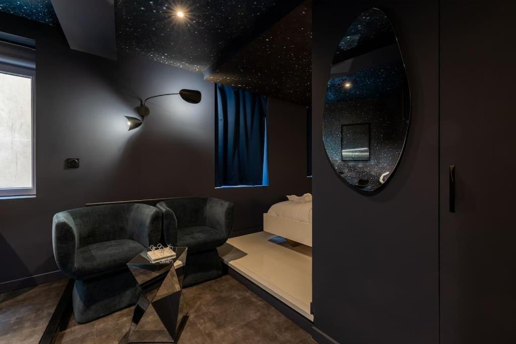 Galaxy La Tete Dans Les Etoiles Apartment Riom Luaran gambar